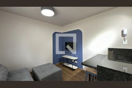 Sala de apartamento para alugar com 1 quarto, 31m² em Água Verde, Curitiba