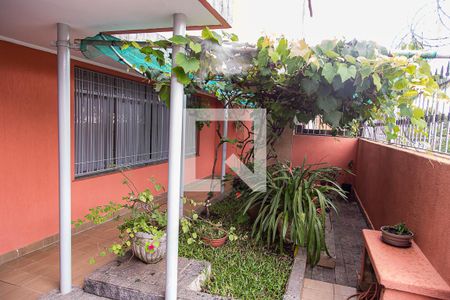 Casa à venda com 140m², 3 quartos e 2 vagasGaragem - Jardim