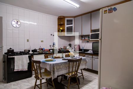 Casa à venda com 140m², 3 quartos e 2 vagasCozinha