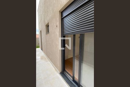 Casa de condomínio à venda com 200m², 4 quartos e 4 vagasCorredor