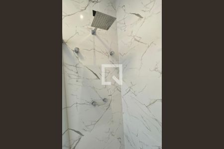 Casa de condomínio à venda com 200m², 4 quartos e 4 vagasBanheiro da Suíte 4