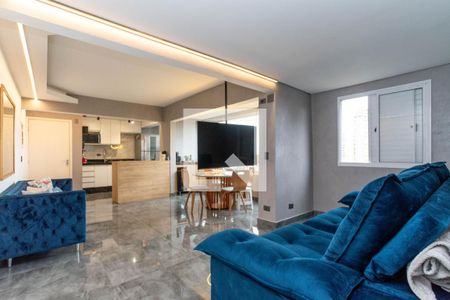 Sala de TV de apartamento à venda com 2 quartos, 73m² em Vila Galvão, Guarulhos