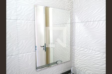 Banheiro - Espelho de casa de condomínio para alugar com 1 quarto, 29m² em Vila Guedes, São Paulo