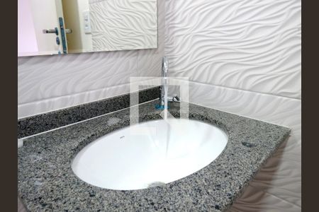 Banheiro - Pia de casa de condomínio para alugar com 1 quarto, 29m² em Vila Guedes, São Paulo