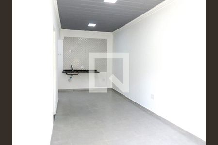 Sala e Cozinha de casa de condomínio para alugar com 1 quarto, 28m² em Vila Guedes, São Paulo