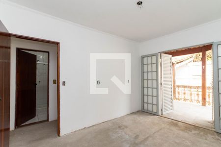 Casa à venda com 416m², 5 quartos e 3 vagas Casa à venda com 416m², 5 quartos e 3 vagasQuarto 4