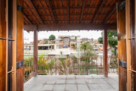 Casa à venda com 416m², 5 quartos e 3 vagas Casa à venda com 416m², 5 quartos e 3 vagasVaranda da suíte master