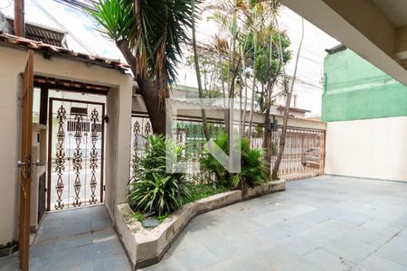Casa à venda com 416m², 5 quartos e 3 vagas Casa à venda com 416m², 5 quartos e 3 vagasJardim