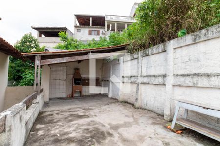 Casa à venda com 416m², 5 quartos e 3 vagas Casa à venda com 416m², 5 quartos e 3 vagasTerraço
