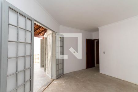 Casa à venda com 416m², 5 quartos e 3 vagas Casa à venda com 416m², 5 quartos e 3 vagasQuarto 5
