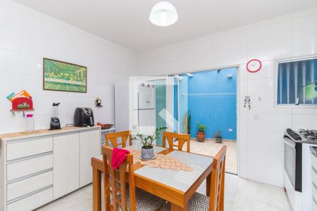 Casa à venda com 140m², 3 quartos e 2 vagas Casa à venda com 140m², 3 quartos e 2 vagasCozinha
