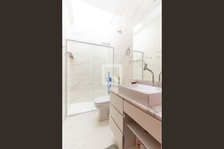 Casa à venda com 140m², 3 quartos e 2 vagas Casa à venda com 140m², 3 quartos e 2 vagasBanheiro