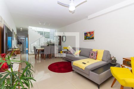 Sala de casa à venda com 3 quartos, 140m² em Cursino, São Paulo