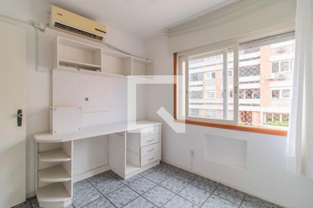 Quarto 1 de apartamento para alugar com 2 quartos, 60m² em Ipanema, Porto Alegre