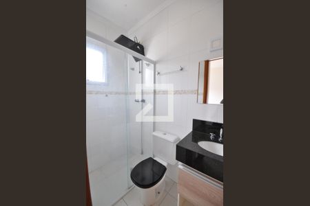 Casa de condomínio para alugar com 63m², 2 quartos e 1 vagaBanheiro do Quarto Suite