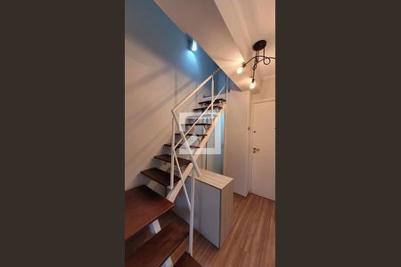 Escada de apartamento à venda com 1 quarto, 46m² em Jardim Santa Genebra Ii (barão Geraldo), Campinas
