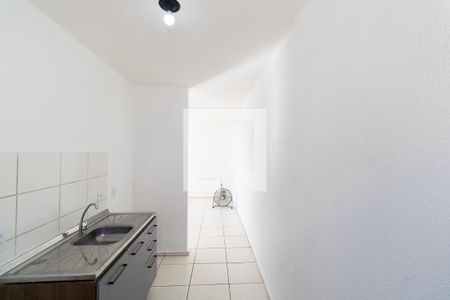 Apartamento para alugar com 47m², 2 quartos e sem vagaCozinha e Área de Serviço