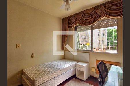 Quarto 2 de apartamento para alugar com 2 quartos, 60m² em Jardim Itu, Porto Alegre