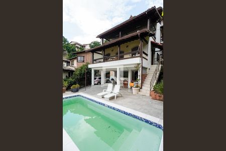 Casa de condomínio à venda com 400m², 4 quartos e 2 vagasPiscina