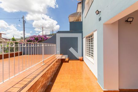 Casa à venda com 210m², 4 quartos e 2 vagasVaranda