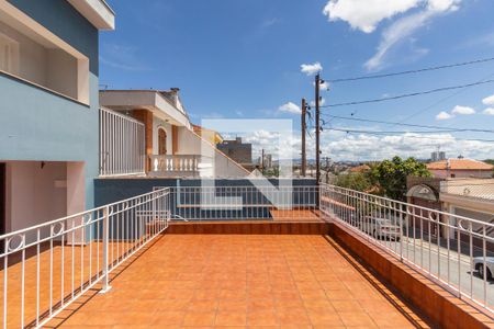 Casa à venda com 210m², 4 quartos e 2 vagasVaranda