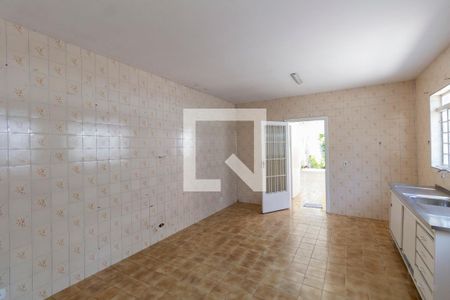 Casa à venda com 210m², 4 quartos e 2 vagasCorredor 