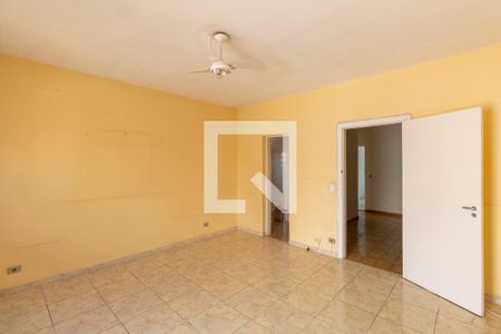 Casa à venda com 210m², 4 quartos e 2 vagasSuíte 