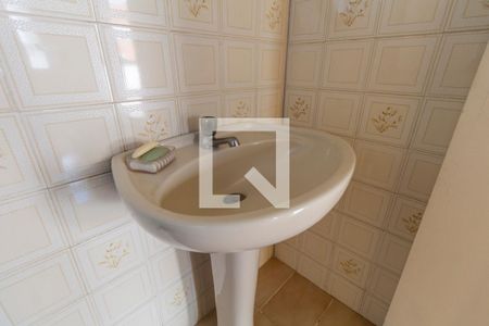 Casa à venda com 210m², 4 quartos e 2 vagasBanheiro Suíte 