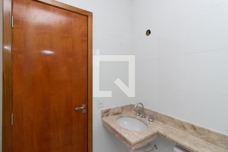 Casa à venda com 94m², 3 quartos e 2 vagas Casa à venda com 94m², 3 quartos e 2 vagasBanheiro Social