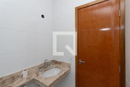 Casa à venda com 94m², 3 quartos e 2 vagas Casa à venda com 94m², 3 quartos e 2 vagasBanheiro Social