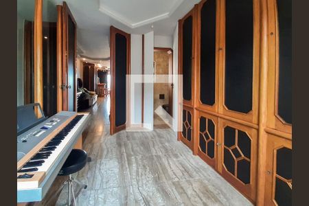 Apartamento à venda com 336m², 5 quartos e 5 vagasSala andar superior