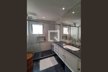 Apartamento à venda com 336m², 5 quartos e 5 vagasBanheiro Quarto 4 suíte