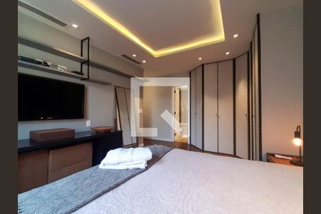 Apartamento à venda com 336m², 5 quartos e 5 vagasQuarto 3 suíte