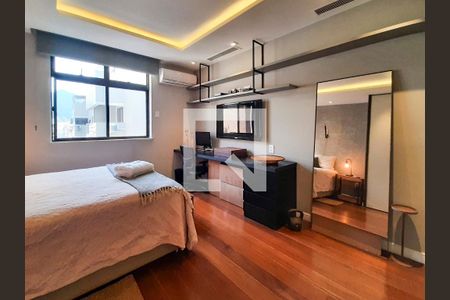 Apartamento à venda com 336m², 5 quartos e 5 vagasQuarto 3 suíte