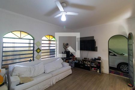 Sala de casa à venda com 3 quartos, 250m² em Jardim Ipaussurama, Campinas