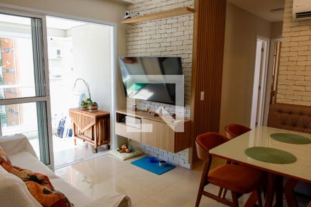 Sala de apartamento à venda com 2 quartos, 60m² em Bela Vista, Osasco