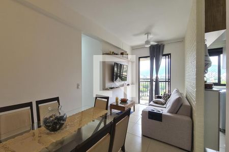 Sala de apartamento para alugar com 3 quartos, 65m² em Del Castilho, Rio de Janeiro