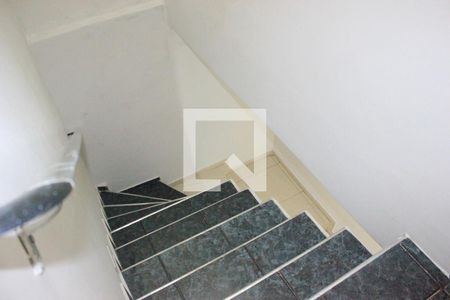 Casa para alugar com 182m², 3 quartos e 2 vagasEscadas 