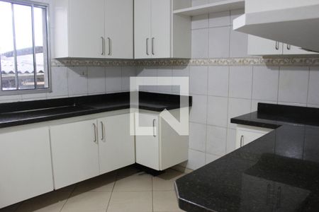 Casa para alugar com 182m², 3 quartos e 2 vagasCozinha