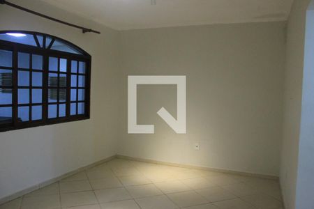 Sala de casa para alugar com 3 quartos, 182m² em Vila Barros, Guarulhos