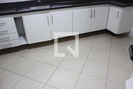 Casa para alugar com 182m², 3 quartos e 2 vagasCozinha