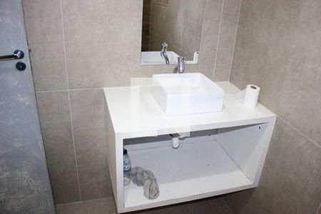 Casa para alugar com 182m², 3 quartos e 2 vagasBanheiro 2