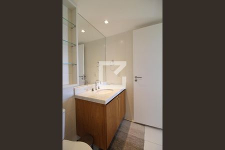 Apartamento para alugar com 77m², 2 quartos e 1 vaga Apartamento para alugar com 77m², 2 quartos e 1 vagaBanheiro Social