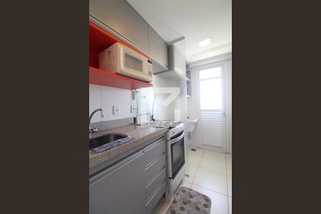 Apartamento para alugar com 77m², 2 quartos e 1 vaga Apartamento para alugar com 77m², 2 quartos e 1 vagaCozinha e Área de Serviço
