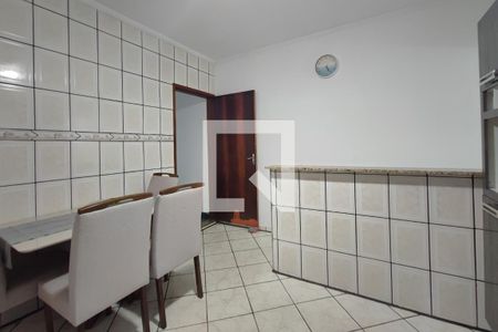 Casa à venda com 180m², 4 quartos e 2 vagasCozinha