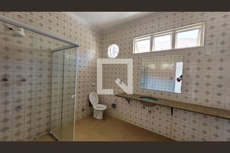 Casa à venda com 1411m², 10 quartos e 13 vagasBanheiro da Suíte