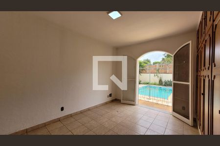 Casa à venda com 1411m², 10 quartos e 13 vagasSuíte