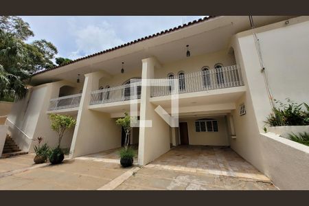 Casa à venda com 1411m², 10 quartos e 13 vagasFachada