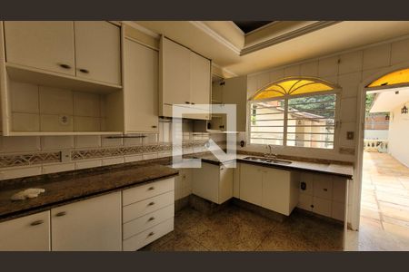 Casa à venda com 1411m², 10 quartos e 13 vagasCozinha