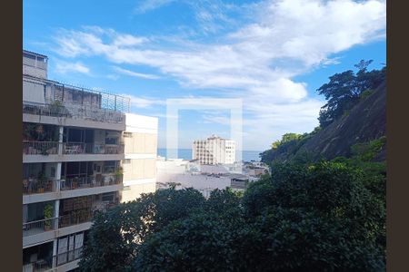 Sala vista  de apartamento para alugar com 2 quartos, 86m² em Leblon, Rio de Janeiro